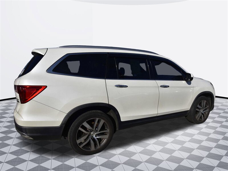 2017 Honda Pilot Elite   - Photo 6 - Midway City, CA 92655