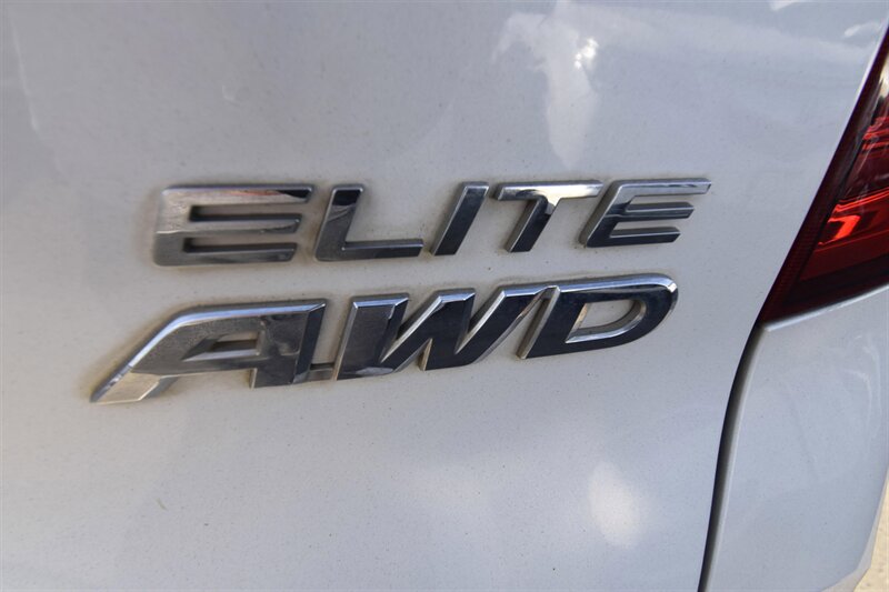 2017 Honda Pilot Elite   - Photo 7 - Midway City, CA 92655