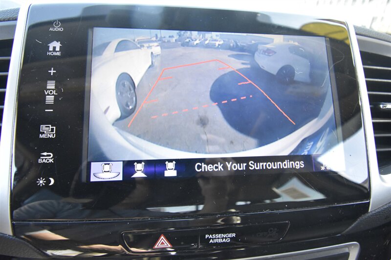 2017 Honda Pilot Elite   - Photo 9 - Midway City, CA 92655