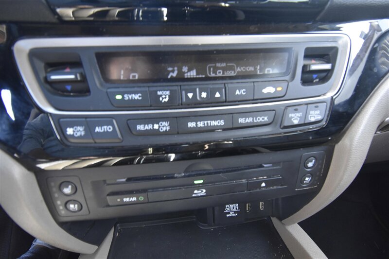 2017 Honda Pilot Elite   - Photo 17 - Midway City, CA 92655