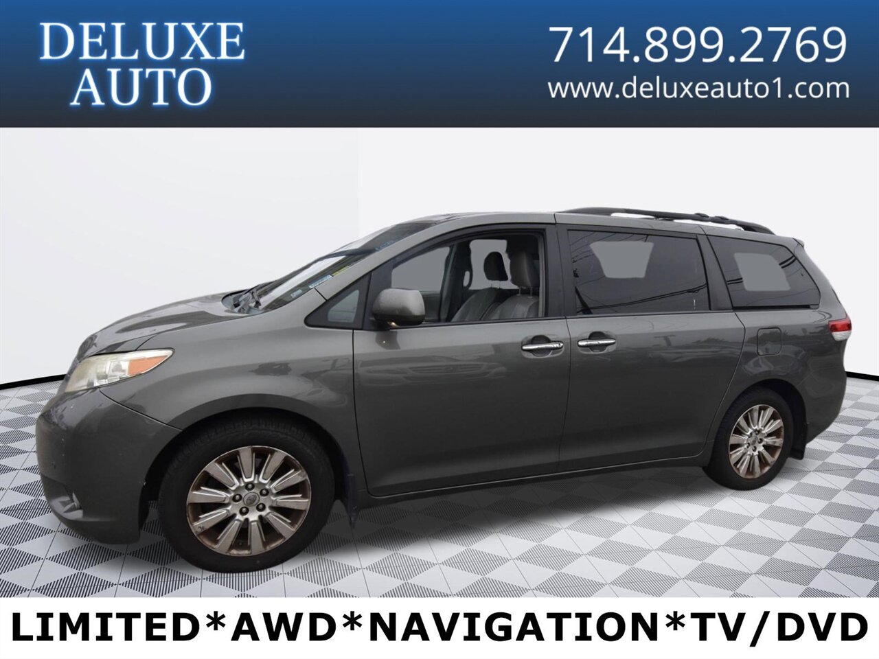 2012 Toyota Sienna Limited V6 AWD 7-Passenger's photo