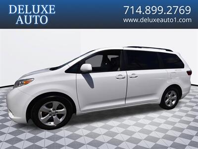 2015 Toyota Sienna LE 8-Passenger Minivan