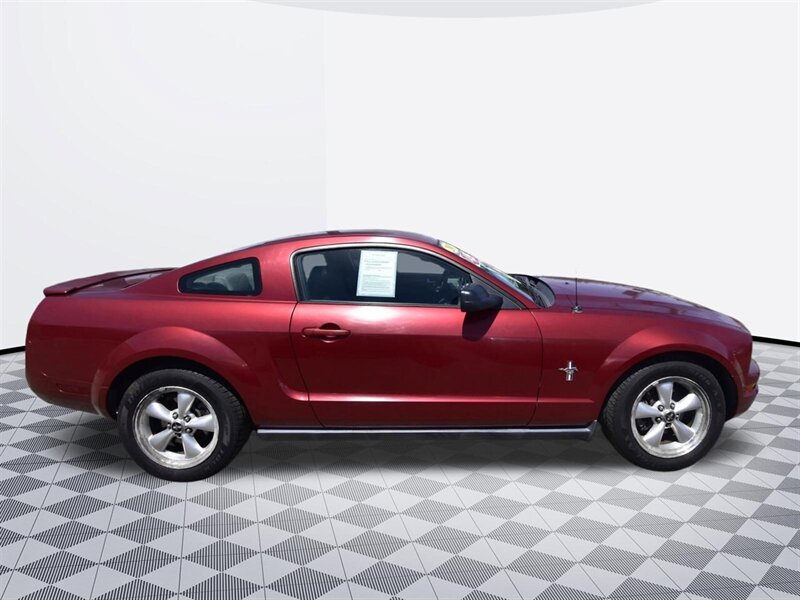 2007 Ford Mustang V6 Deluxe   - Photo 5 - Midway City, CA 92655