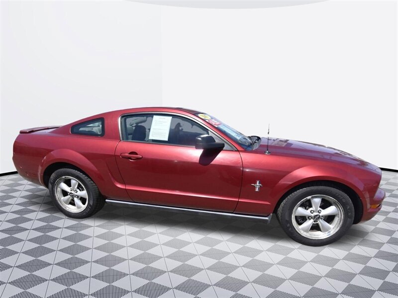 2007 Ford Mustang V6 Deluxe   - Photo 6 - Midway City, CA 92655