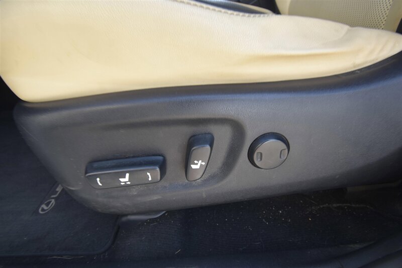 2017 Lexus NX 200t   - Photo 13 - Midway City, CA 92655