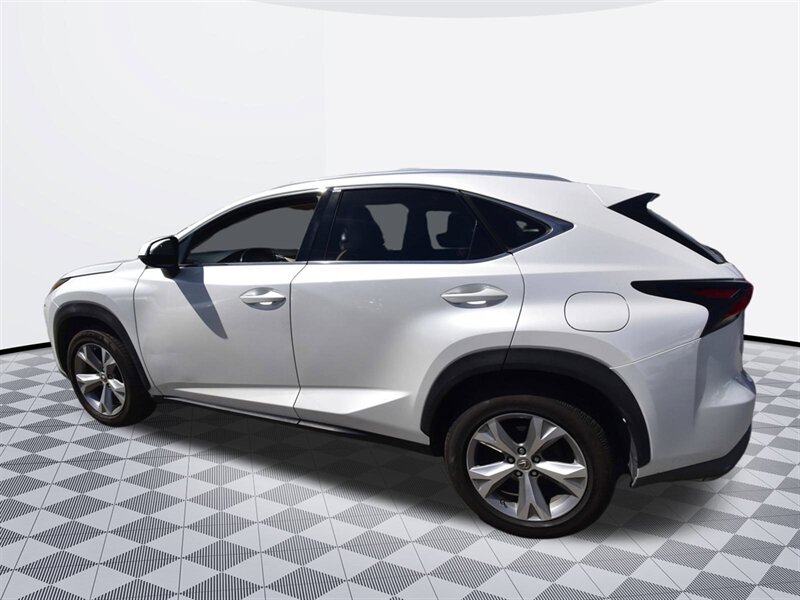 2017 Lexus NX 200t   - Photo 4 - Midway City, CA 92655