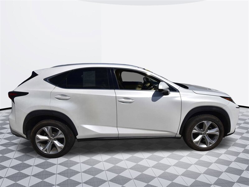 2017 Lexus NX 200t   - Photo 5 - Midway City, CA 92655