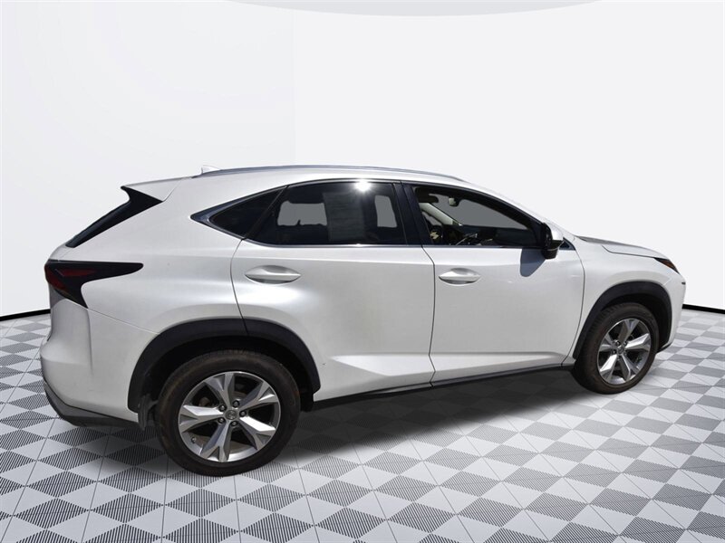 2017 Lexus NX 200t   - Photo 6 - Midway City, CA 92655