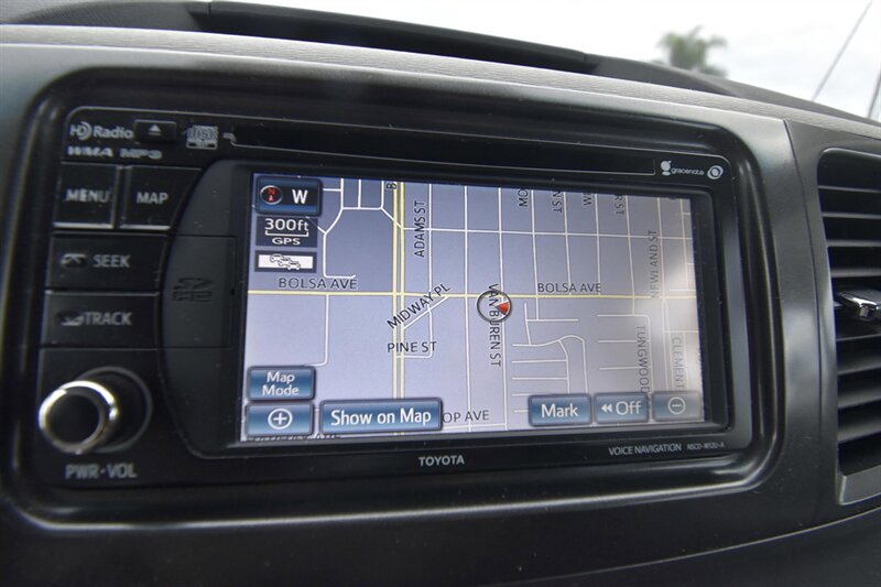 2014 Toyota Sienna SE - Photo 7 - Midway City, CA 92655