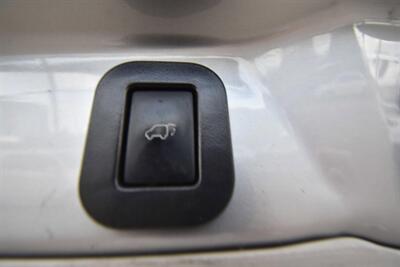 2014 Toyota Sienna SE - Photo 17 - Midway City, CA 92655