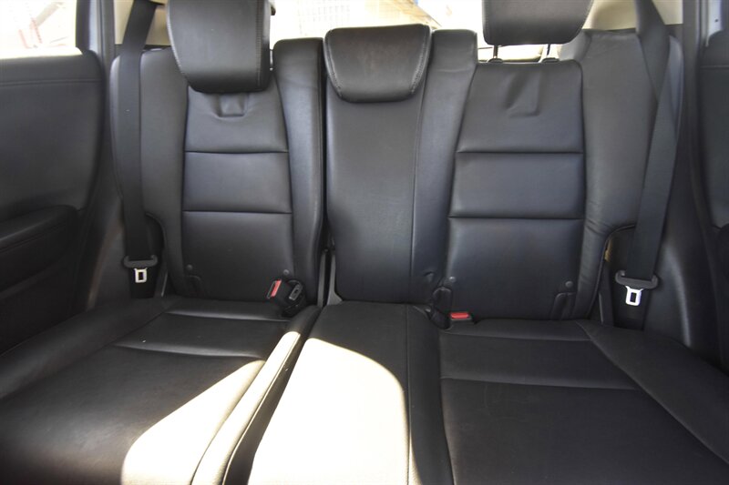 2017 Honda HR-V EX-L Navi   - Photo 11 - Midway City, CA 92655