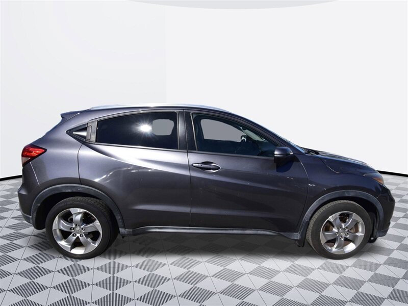 2017 Honda HR-V EX-L Navi   - Photo 5 - Midway City, CA 92655