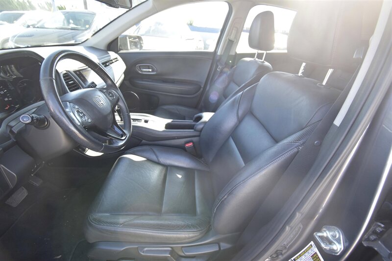 2017 Honda HR-V EX-L Navi   - Photo 9 - Midway City, CA 92655