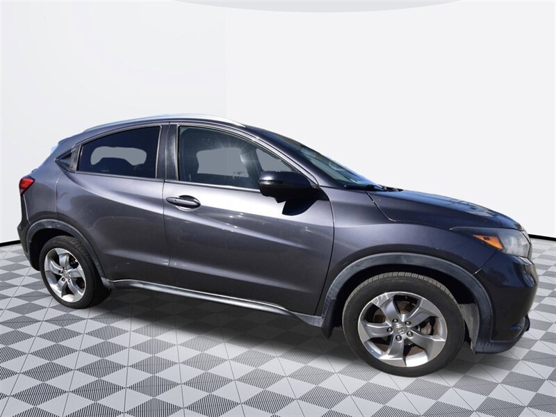 2017 Honda HR-V EX-L Navi   - Photo 3 - Midway City, CA 92655