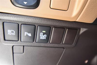 2016 Lexus ES 300h Hybrid   - Photo 11 - Midway City, CA 92655