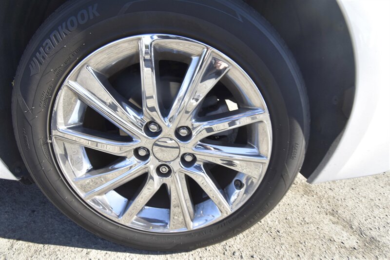 2016 Lexus ES 300h Hybrid   - Photo 13 - Midway City, CA 92655