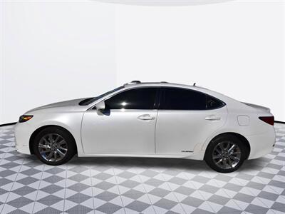 2016 Lexus ES 300h Hybrid   - Photo 5 - Midway City, CA 92655