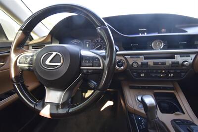 2016 Lexus ES 300h Hybrid   - Photo 7 - Midway City, CA 92655