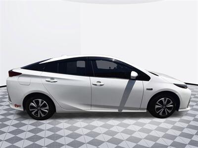 2017 Toyota Prius Prime Advanced*NAVIGATION   - Photo 7 - Midway City, CA 92655