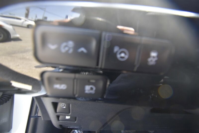 2017 Toyota Prius Prime Advanced*NAVIGATION   - Photo 18 - Midway City, CA 92655