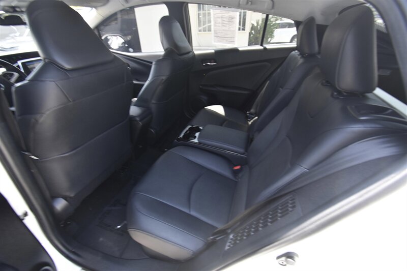 2017 Toyota Prius Prime Advanced*NAVIGATION   - Photo 12 - Midway City, CA 92655
