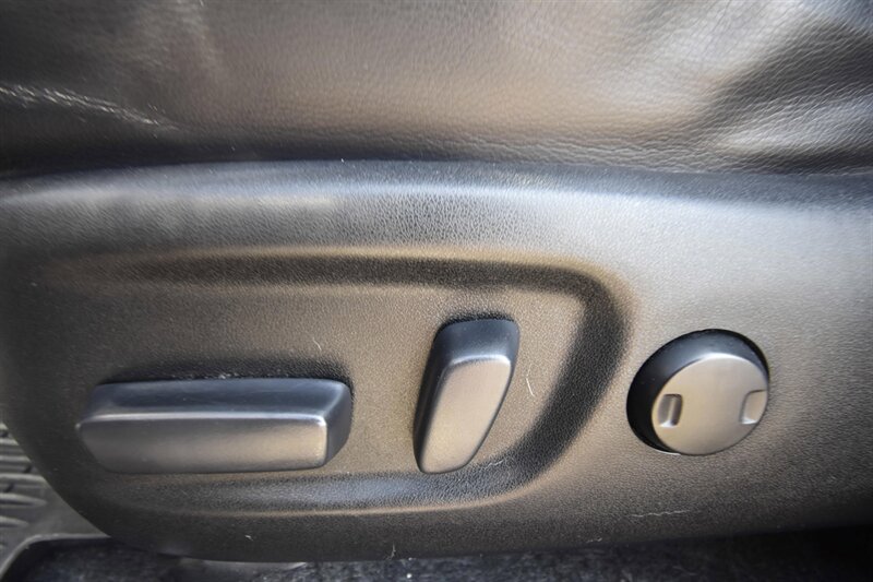 2017 Toyota RAV4 Limited*4x4   - Photo 15 - Midway City, CA 92655