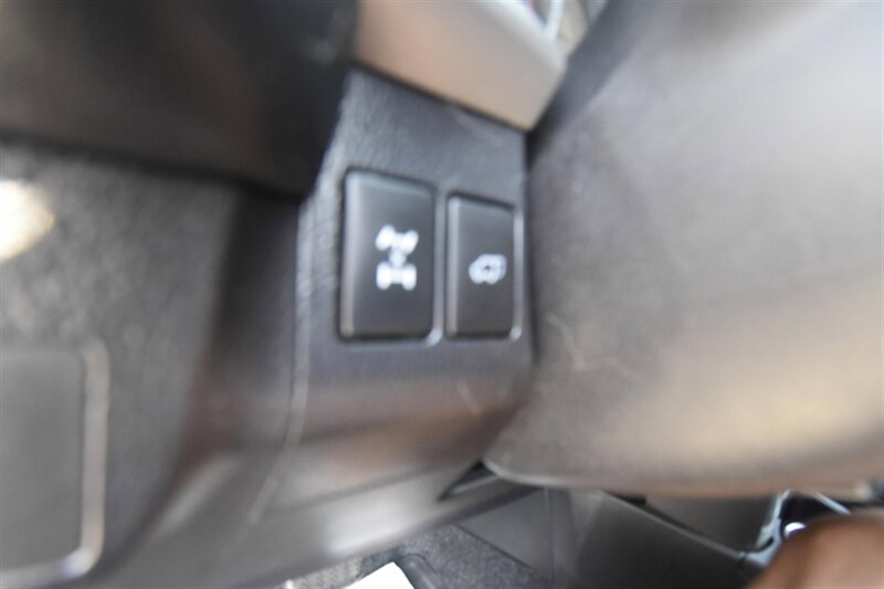 2017 Toyota RAV4 Limited*4x4   - Photo 14 - Midway City, CA 92655