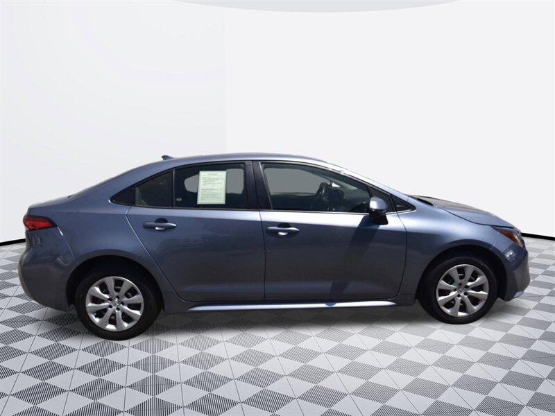 2024 Toyota Corolla LE   - Photo 6 - Midway City, CA 92655