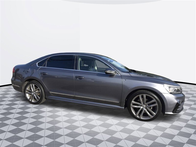 2016 Volkswagen Passat 1.8T R-Line   - Photo 3 - Midway City, CA 92655