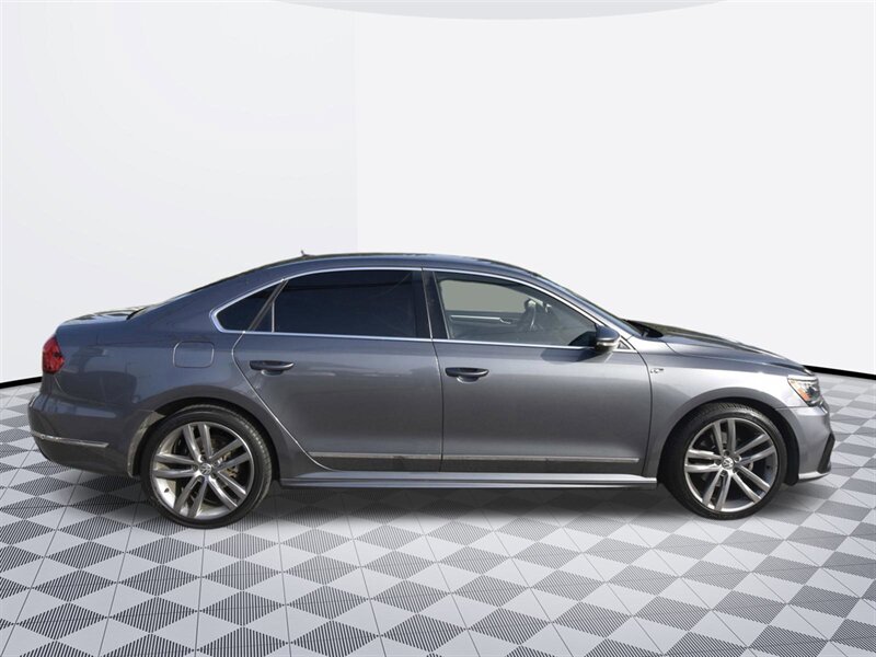 2016 Volkswagen Passat 1.8T R-Line   - Photo 7 - Midway City, CA 92655