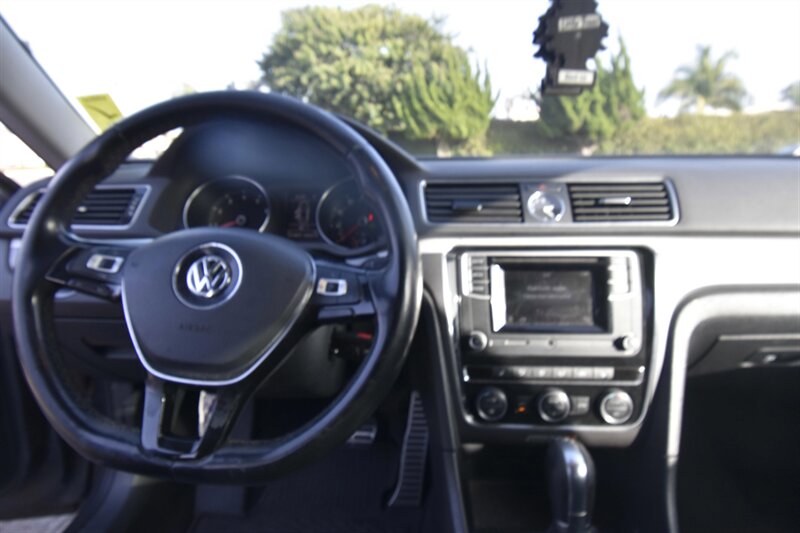 2016 Volkswagen Passat 1.8T R-Line   - Photo 8 - Midway City, CA 92655
