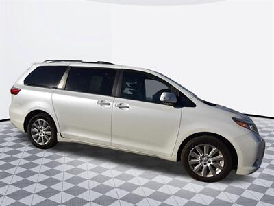 2015 Toyota Sienna Limited   - Photo 6 - Midway City, CA 92655