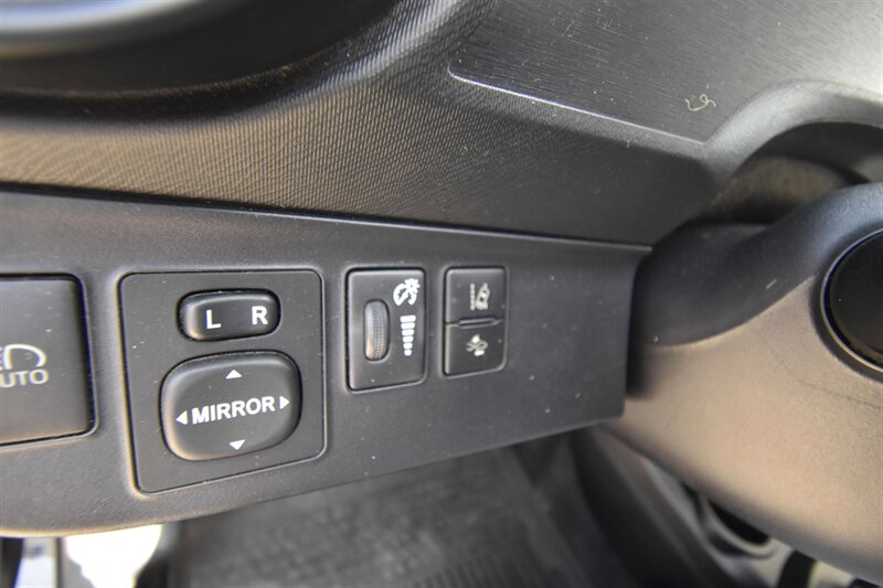 2018 Toyota Prius c Four   - Photo 10 - Midway City, CA 92655
