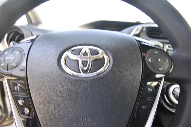 2018 Toyota Prius c Four   - Photo 12 - Midway City, CA 92655