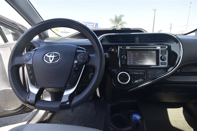 2018 Toyota Prius c Four   - Photo 8 - Midway City, CA 92655