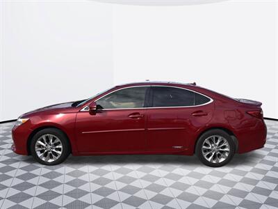 2014 Lexus ES 300h Hybrid   - Photo 2 - Midway City, CA 92655