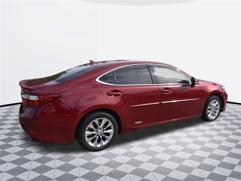 2014 Lexus ES 300h Hybrid   - Photo 4 - Midway City, CA 92655
