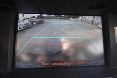 2014 Lexus ES 300h Hybrid   - Photo 8 - Midway City, CA 92655