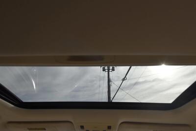 2014 Lexus ES 300h Hybrid   - Photo 14 - Midway City, CA 92655