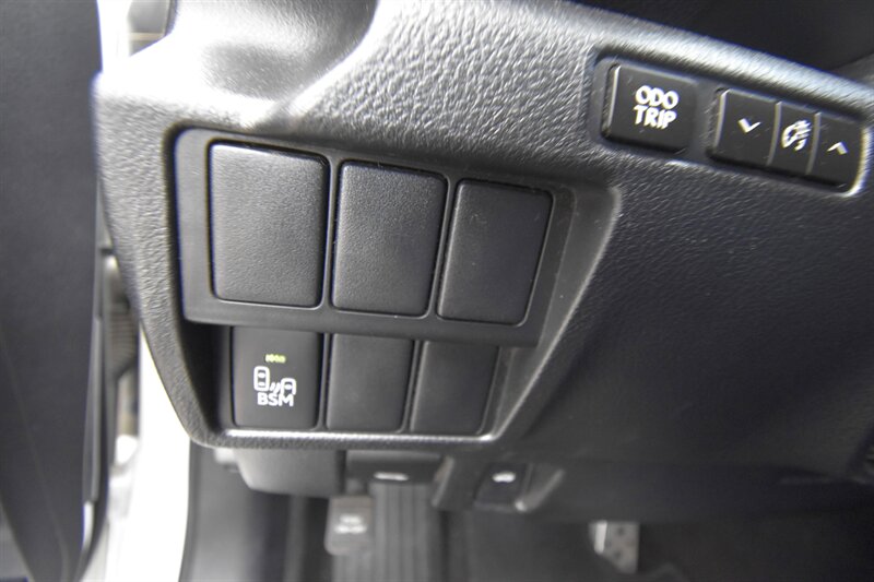 2015 Lexus IS 350 F SPORT*RED INTERIOR - Photo 13 - Midway City, CA 92655