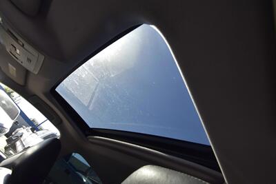 2016 Lexus ES 300h Hybrid   - Photo 16 - Midway City, CA 92655