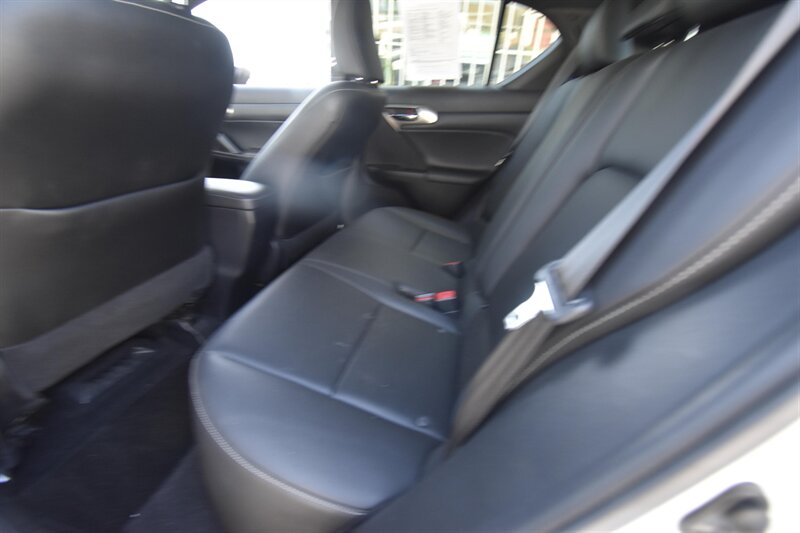 2016 Lexus CT 200h Hybrid - Photo 10 - Midway City, CA 92655