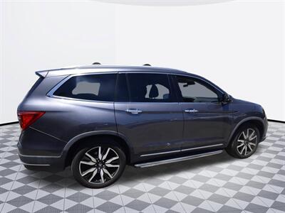 2019 Honda Pilot Touring 7-Passenger   - Photo 4 - Midway City, CA 92655