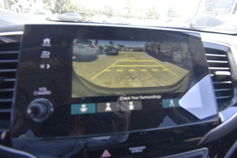 2019 Honda Pilot Touring 7-Passenger   - Photo 14 - Midway City, CA 92655