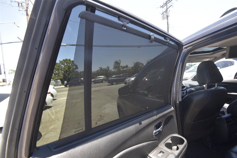 2019 Honda Pilot Touring 7-Passenger   - Photo 22 - Midway City, CA 92655