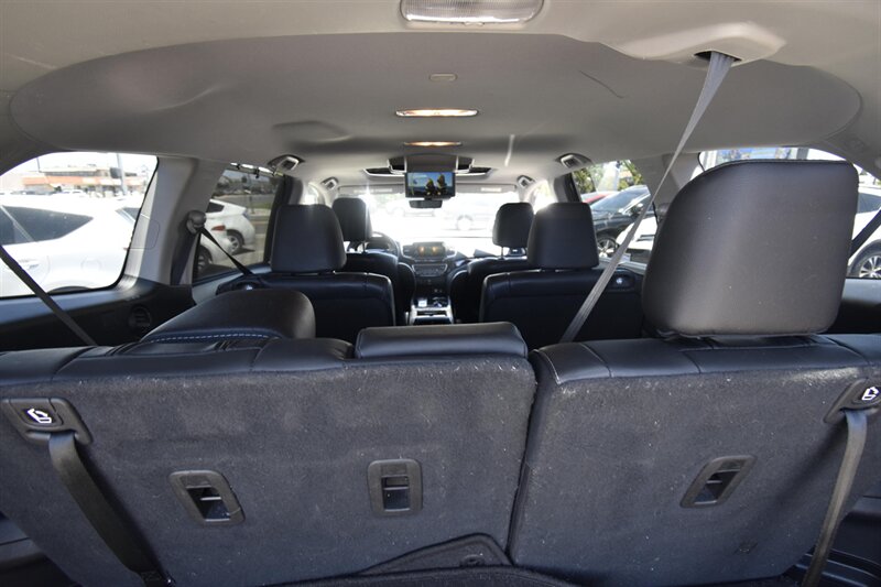 2019 Honda Pilot Touring 7-Passenger   - Photo 12 - Midway City, CA 92655