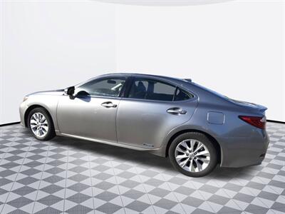 2015 Lexus ES 300h Hybrid   - Photo 3 - Midway City, CA 92655