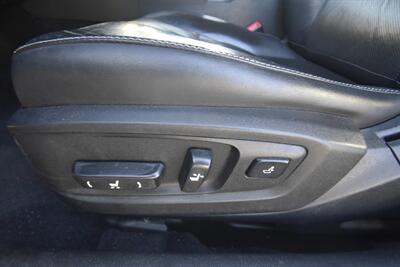 2015 Lexus ES 300h Hybrid   - Photo 16 - Midway City, CA 92655