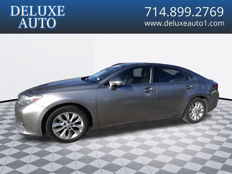 2015 Lexus ES 300h Hybrid  