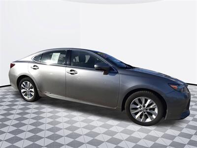 2015 Lexus ES 300h Hybrid   - Photo 5 - Midway City, CA 92655